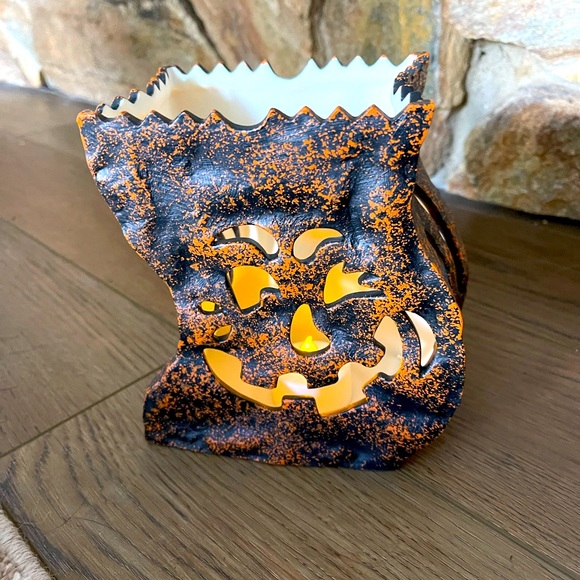 NWT PartyLite Haunted Luminary Tea Light Holder